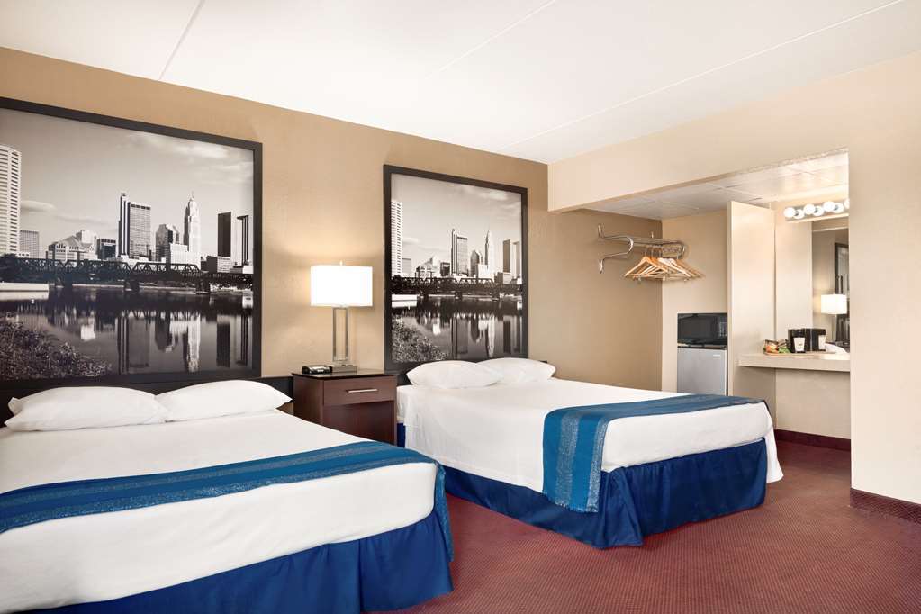 Super 8 By Wyndham Millbury/Toledo Hotel Phòng bức ảnh
