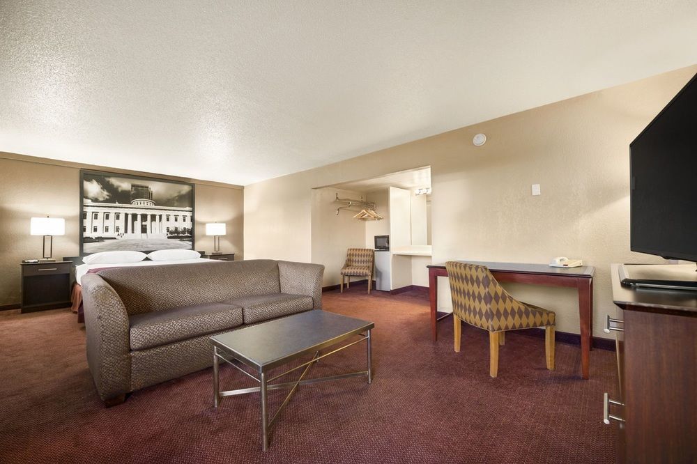 Super 8 By Wyndham Millbury/Toledo Hotel Ngoại thất bức ảnh